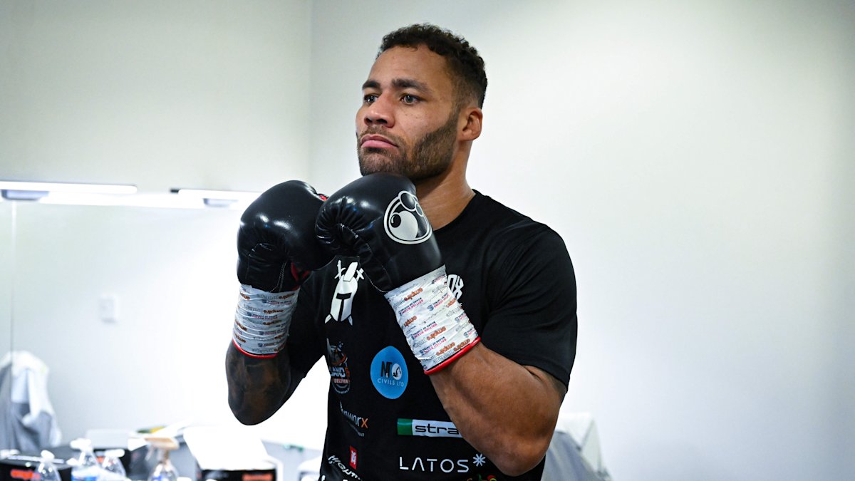 Williamson considered bare knuckle boxing before Simpson upset