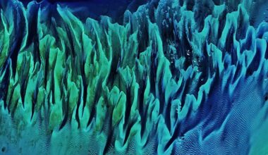 Colorful 'painting-like' ripples cover an ancient seafloor structure the Bahamas — Earth from space