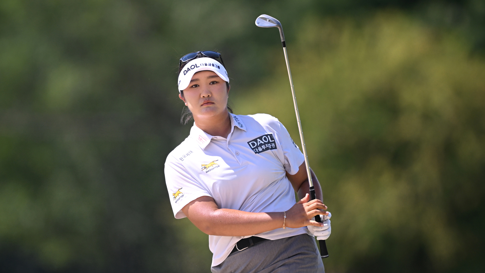 Haeran Ryu hits a bunker shot
