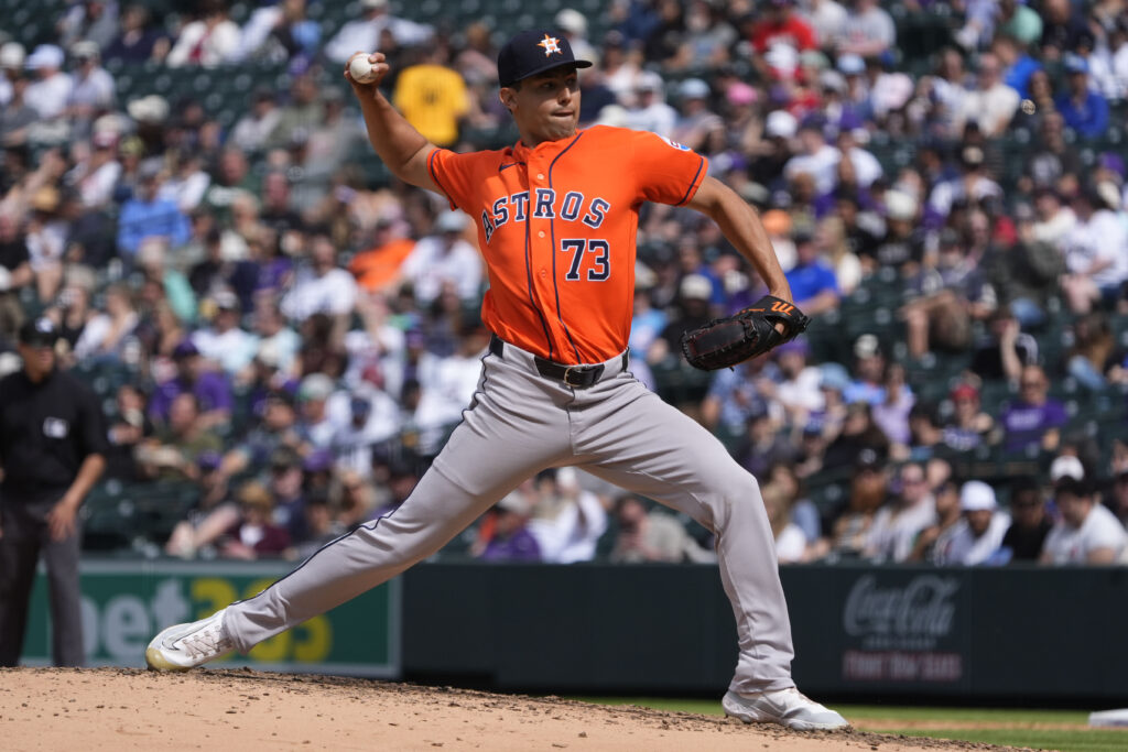 Christian Roa Elects Free Agency