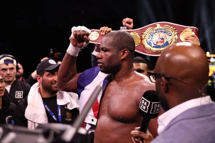 Daniel Dubois celebrates his win over Fabio Wardley. (May 9, 2026)