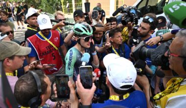 'He's on a good team' - French President Emmanuel Macron visits the Tour de France and urges Paul Seixas to stay with Decathlon CMA CGM