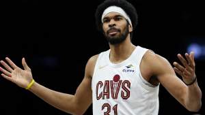 Jarrett Allen #31 of the Cleveland Cavaliers could be a high-end target for the Los Angeles Lakers.
