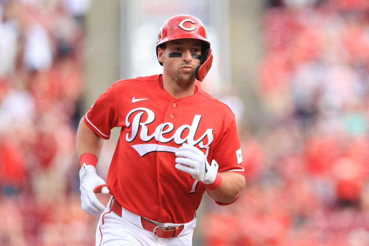 Potential trade candidate Spencer Steer to land on 10-day IL with wrist injury