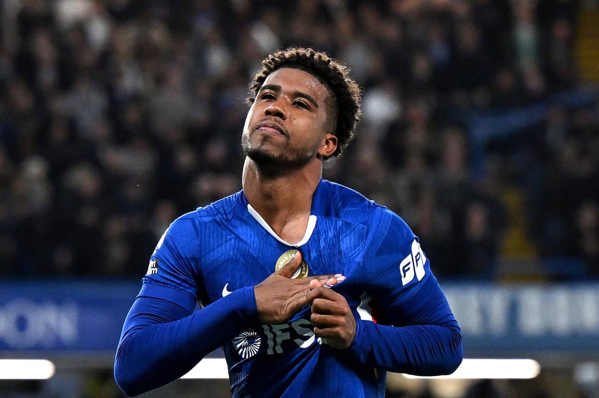 Manchester United reach agreement to sign Andrey Santos from Chelsea