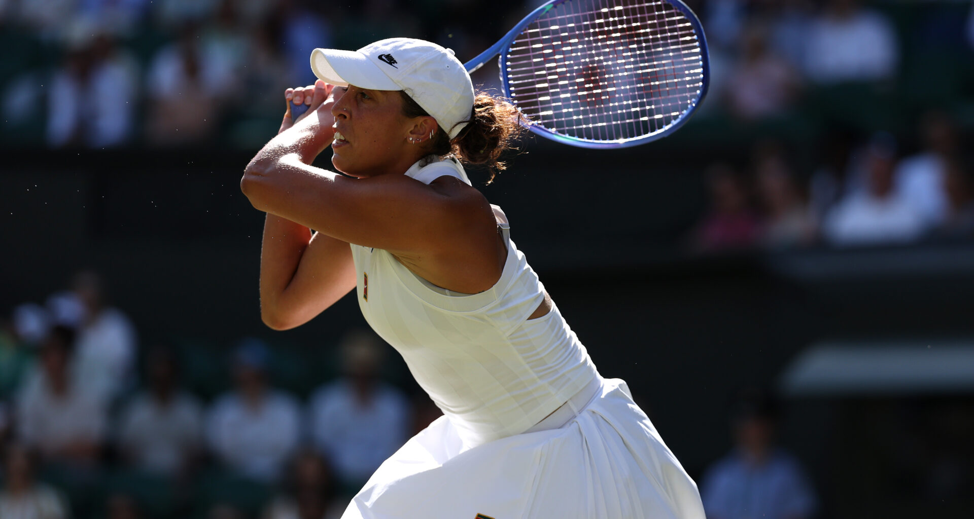 Keys returns to Wimbledon fourth round with Anisimova upset