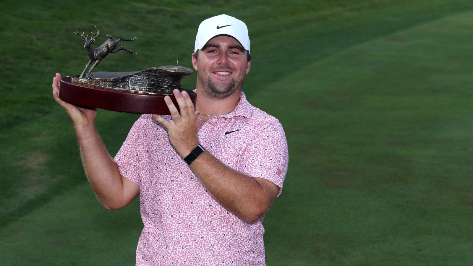 Double bogey on the 18th proves decisive at John Deere - News