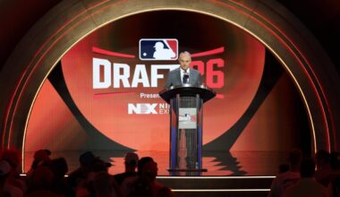 Seeking draft changes, union wants smaller penalties on MLB teams that exceed their bonus pools