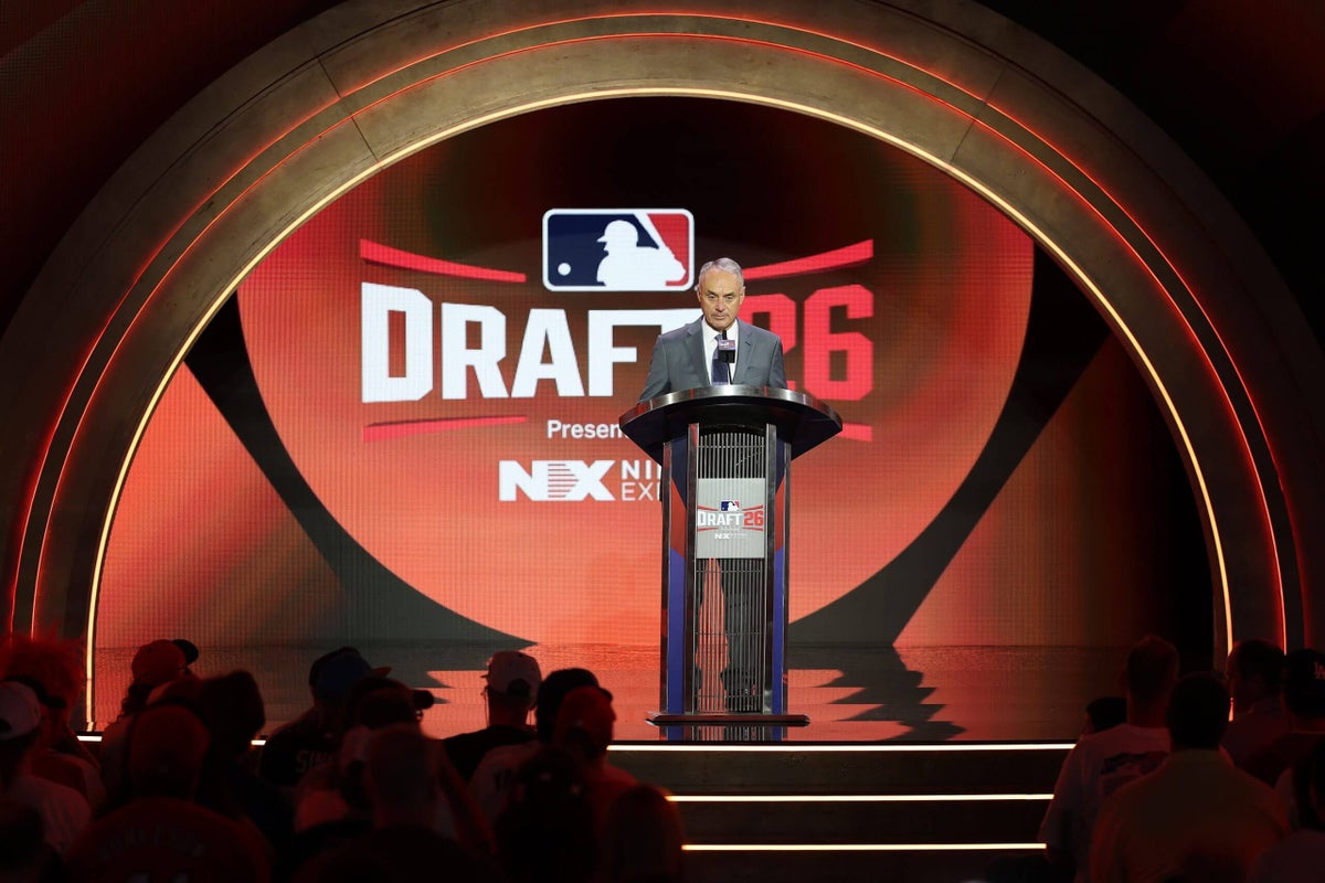 Seeking draft changes, union wants smaller penalties on MLB teams that exceed their bonus pools