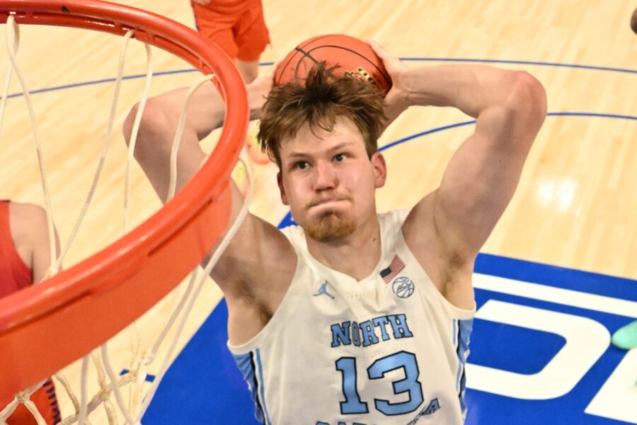 Hawks Sign Henri Veesaar To Four-Year Deal