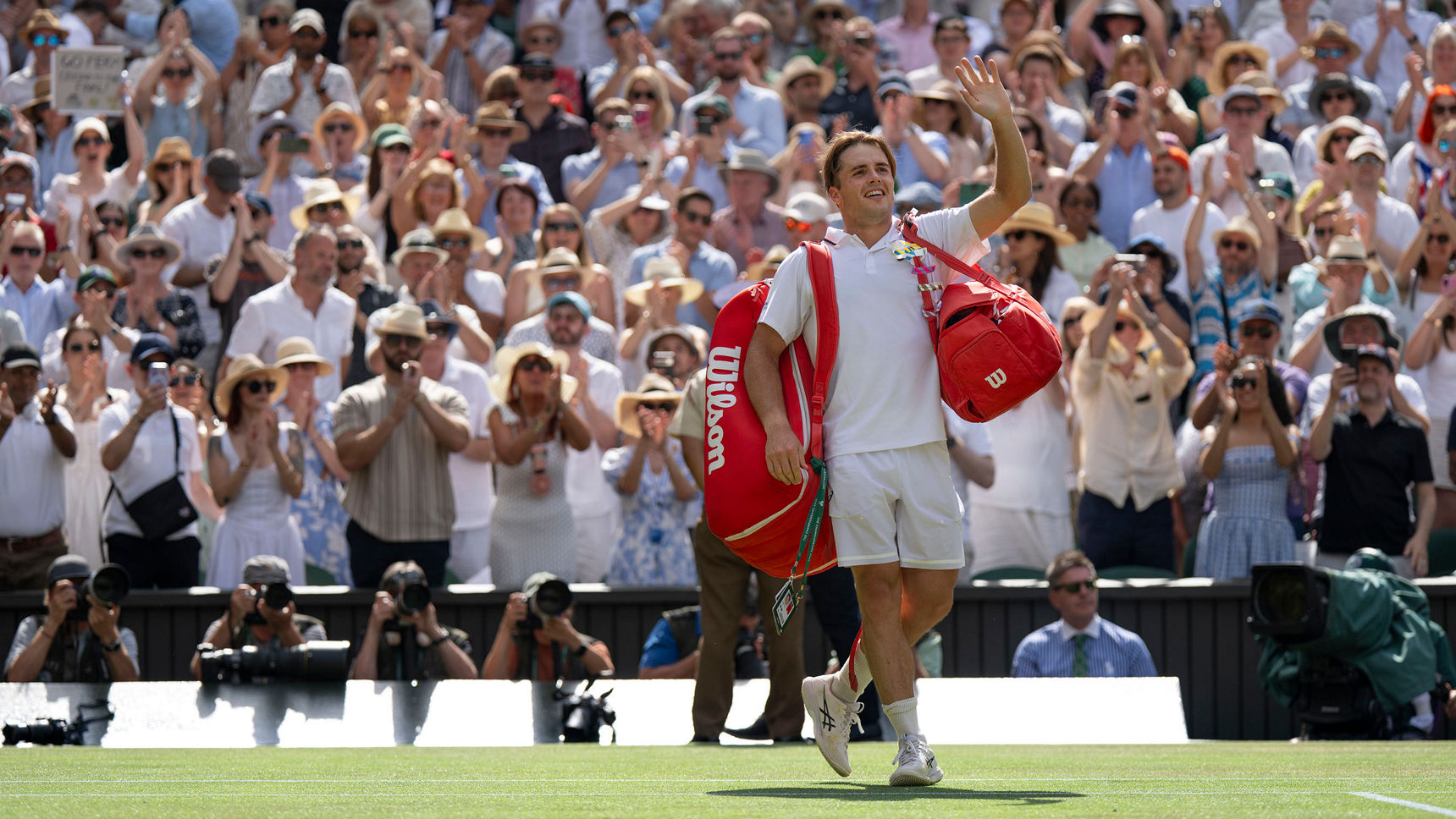 Fery rides the wave into brave new world - Wimbledon