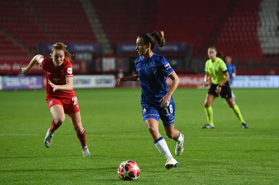 Julia Bartel leaves Chelsea | News | Official Site