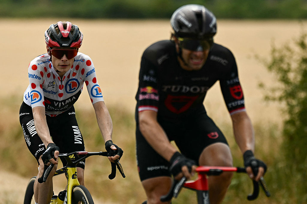 Team Visma | Lease a Bike's Danish rider Jonas Vingegaard wearing the climber's dotted "King of the Mountains" jersey cycles during the 11th stage of the 113th edition of the Tour de France cycling race, 161,3 km between Vichy and Nevers in central France, on July 15, 2026. (Photo by Loic VENANCE / AFP)