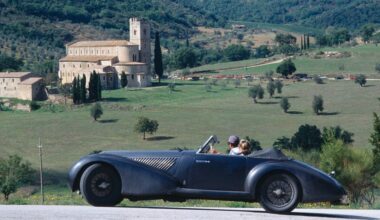A scene from the Louis Vuitton Italia Classica rally in Tuscay in 1995