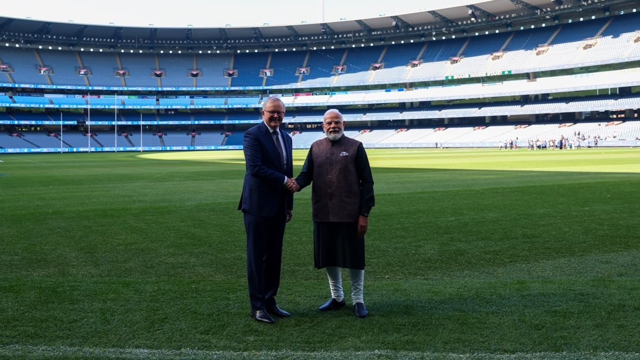 Big Bash ... Prime ministers Narendra Modi with Anthony Albanese at the MCG on Friday. Photo: www.x.com/narendramodi.