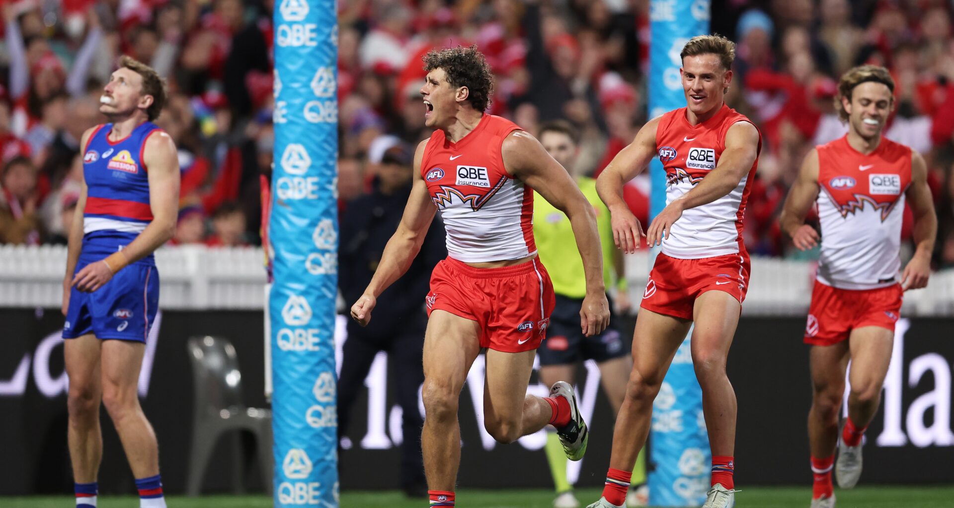 Curnow seizes Coleman lead in Swans' rout of Bulldogs