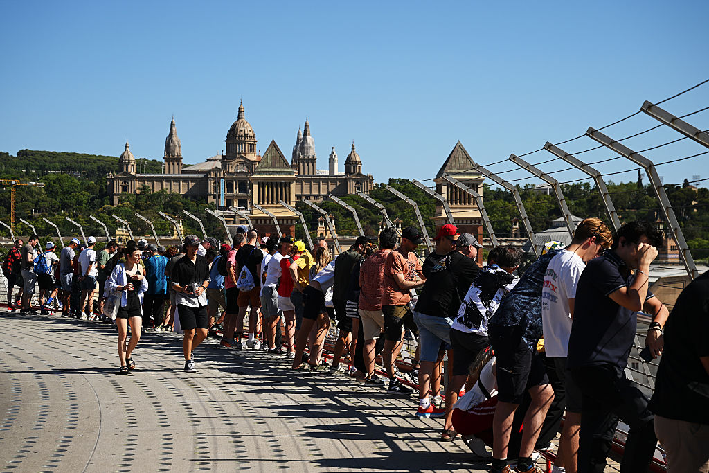 BARCELONA, SPAIN - JULY 04: Fans attending the race at Plaza de Espanya during the 113th Tour de France 2026, Stage 1 a 19.6km team time trial stage from Barcelona to Barcelona / #UCIWT / on July 04, 2026 in Barcelona, Spain. (Photo by Dario Belingheri/Getty Images)