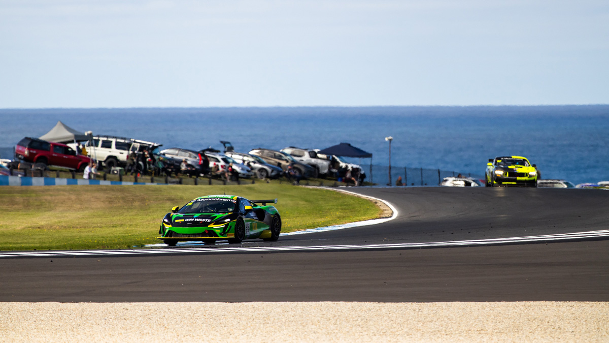 Fox family denies Phillip Island circuit could become a golf course, declares future safe