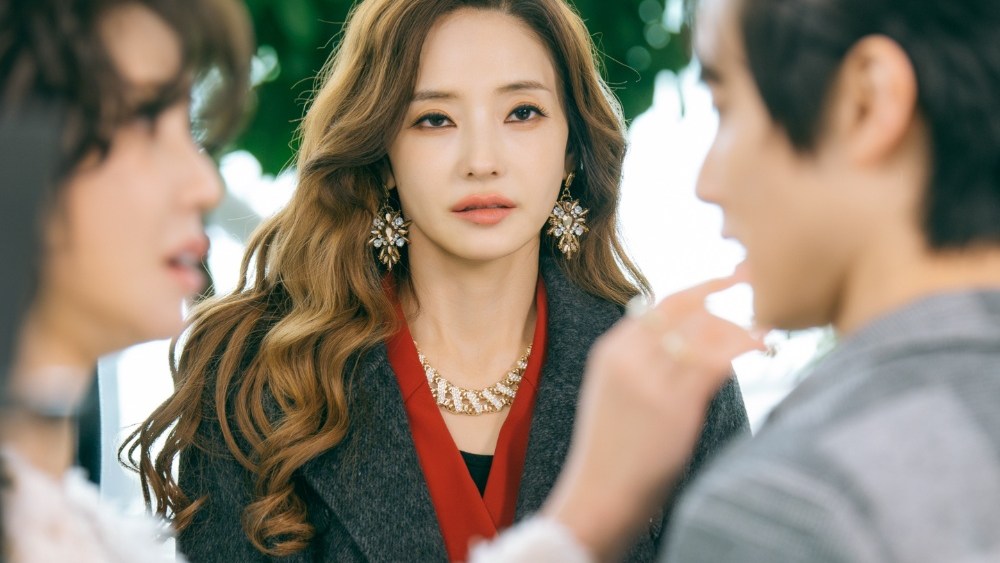 Han Chae Young Microdrama Remake Tops 10 Million Views on FlareFlow