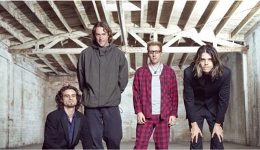 Press shot of Tool in 2001