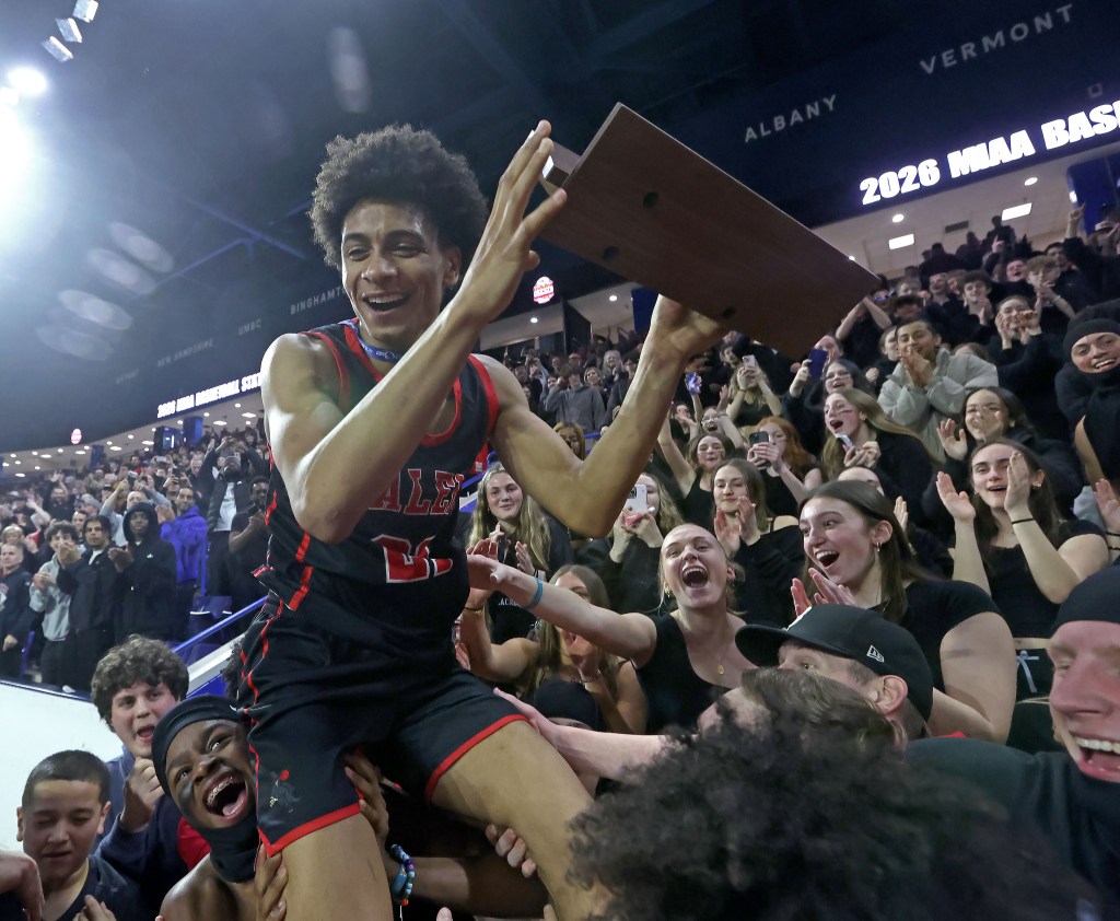 ESPN's Jay Bilas praises Salem basketball culture after winning state title