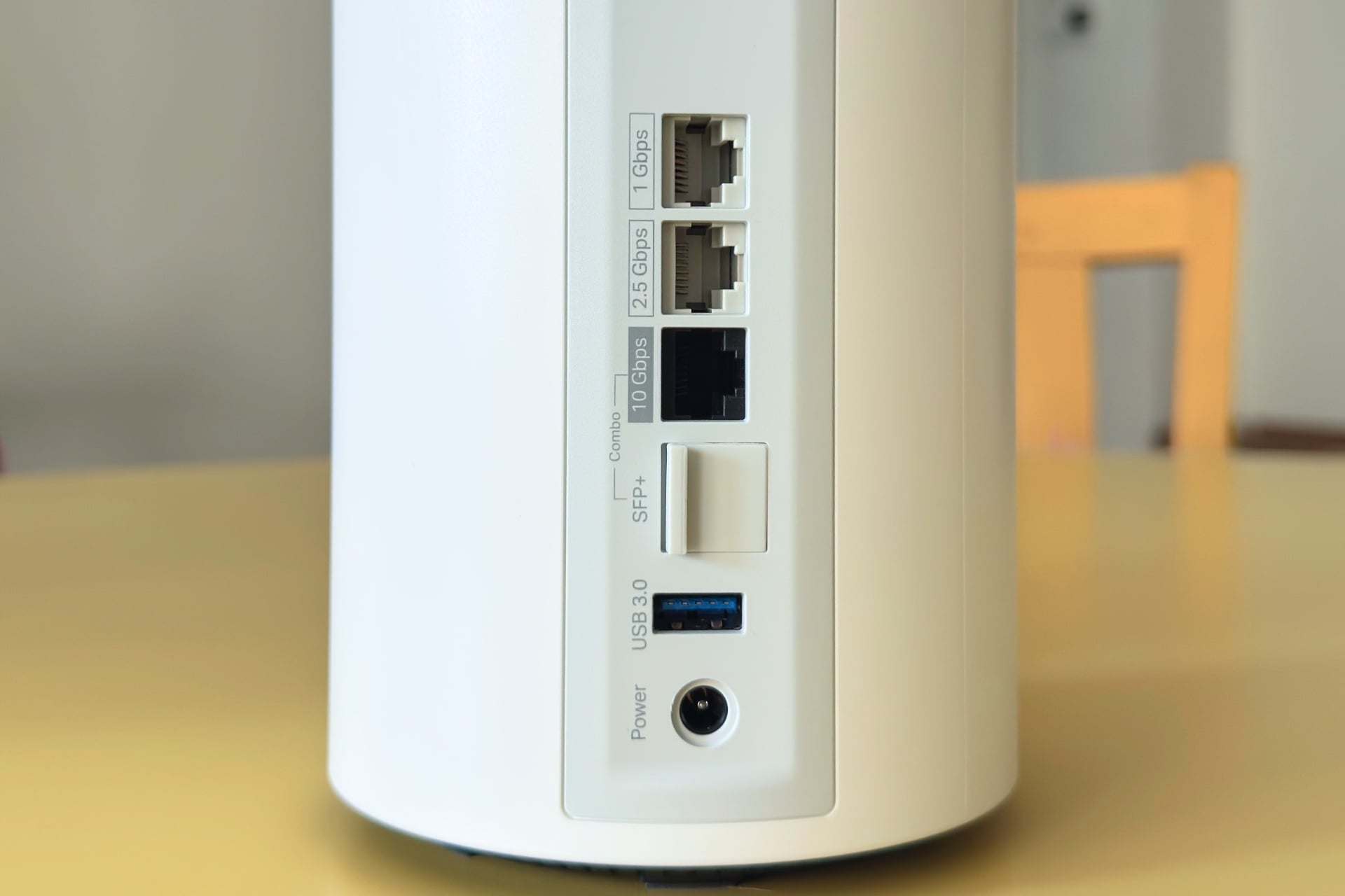Tp Link Deco Be77 Ports Closeup