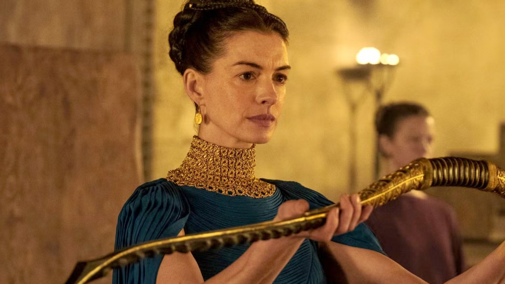Anne Hathway's Oscars Odyssey: Lead Actress or Supporting?