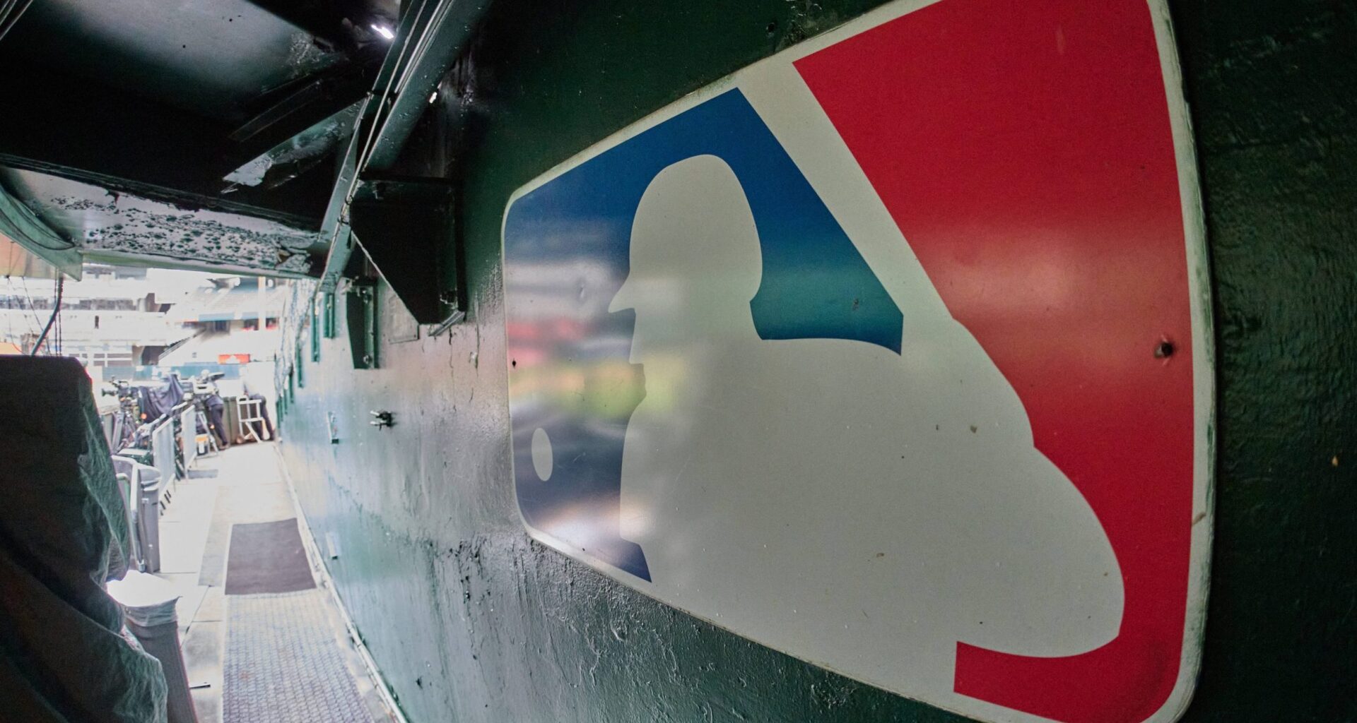 MLB media rights deals would automatically extend for extra year if lockout extends too long, per report