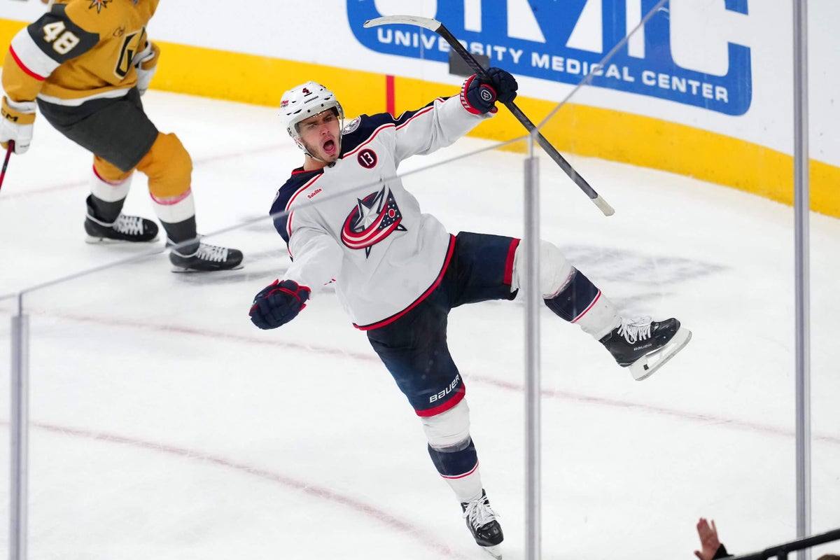 Blue Jackets, Cole Sillinger avoid arbitration with 3-year deal