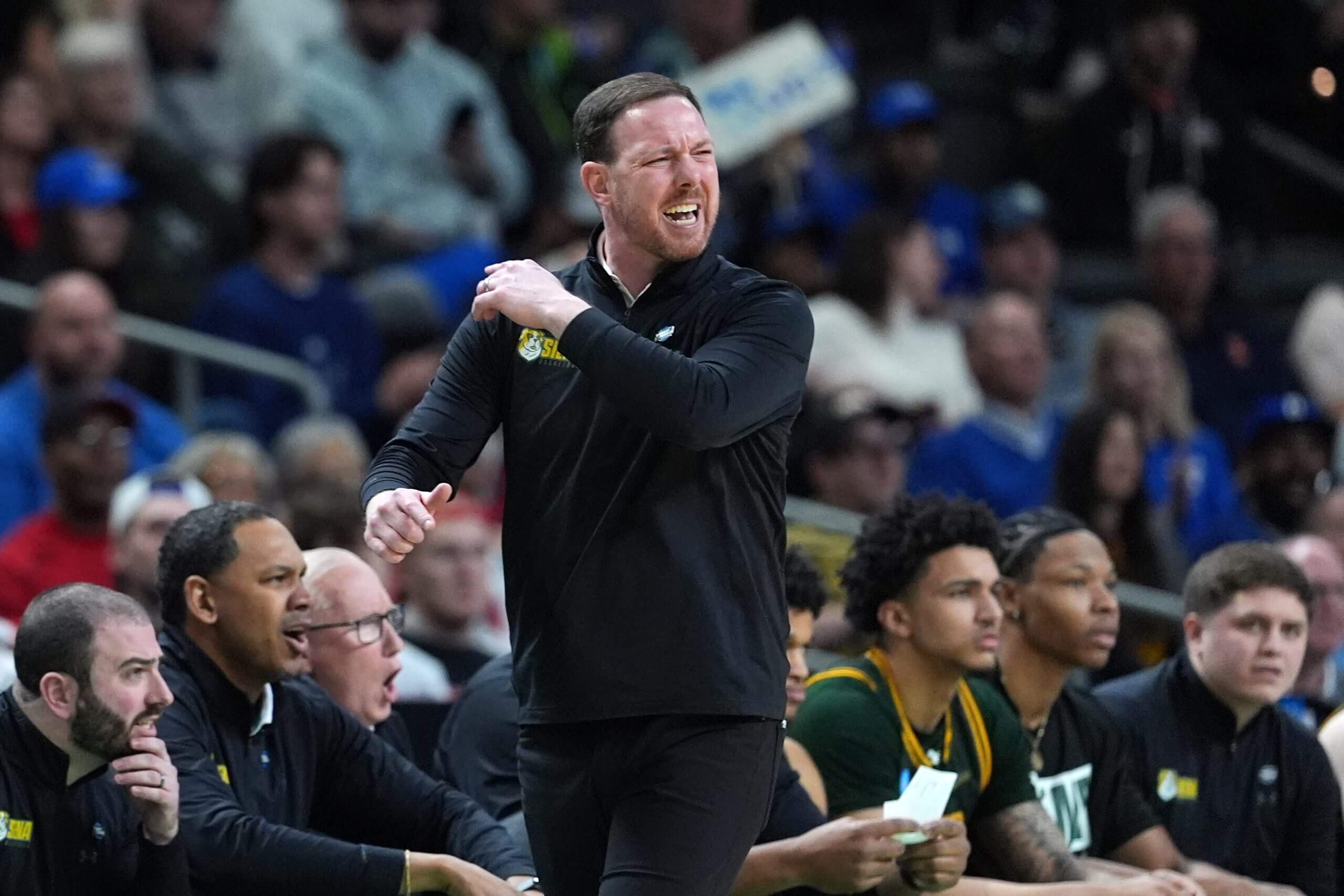 Gerry McNamara reacts from the sideline.