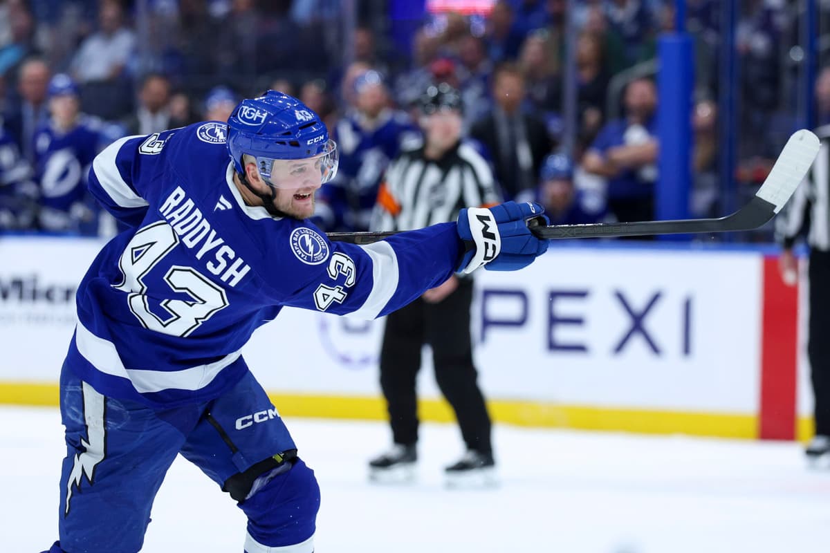 Who is the Maple Leafs’ ideal defensive partner for Darren Raddysh?