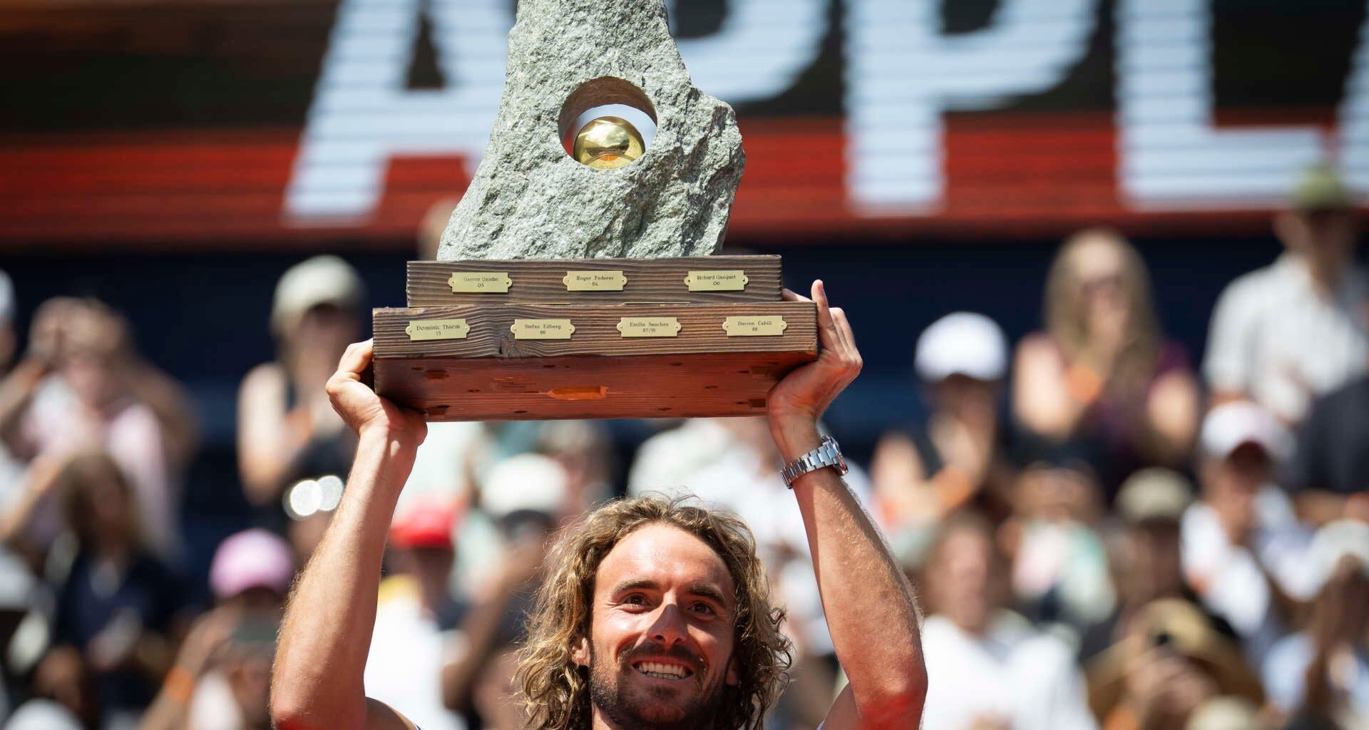 Tsitsipas ends Trophy drought with Swiss title win