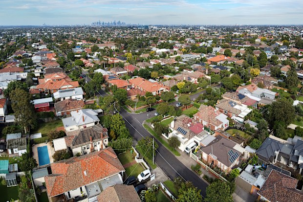 A record number of Australians are in mortgage stress.