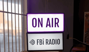 Sydney community radio: In a world of AI slop, young Sydneysiders are turning to unlikely source