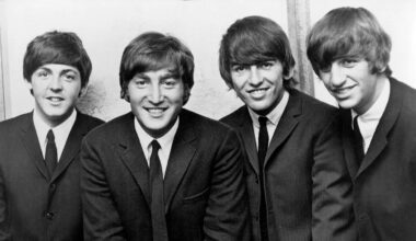 : Beatles legend, 86, hasn't aged a day as fans can't believe his youthful appearance at birthday celebration