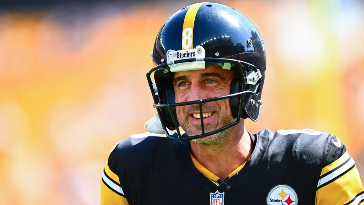 Aaron Rodgers reunites with family after decade-long estrangement
