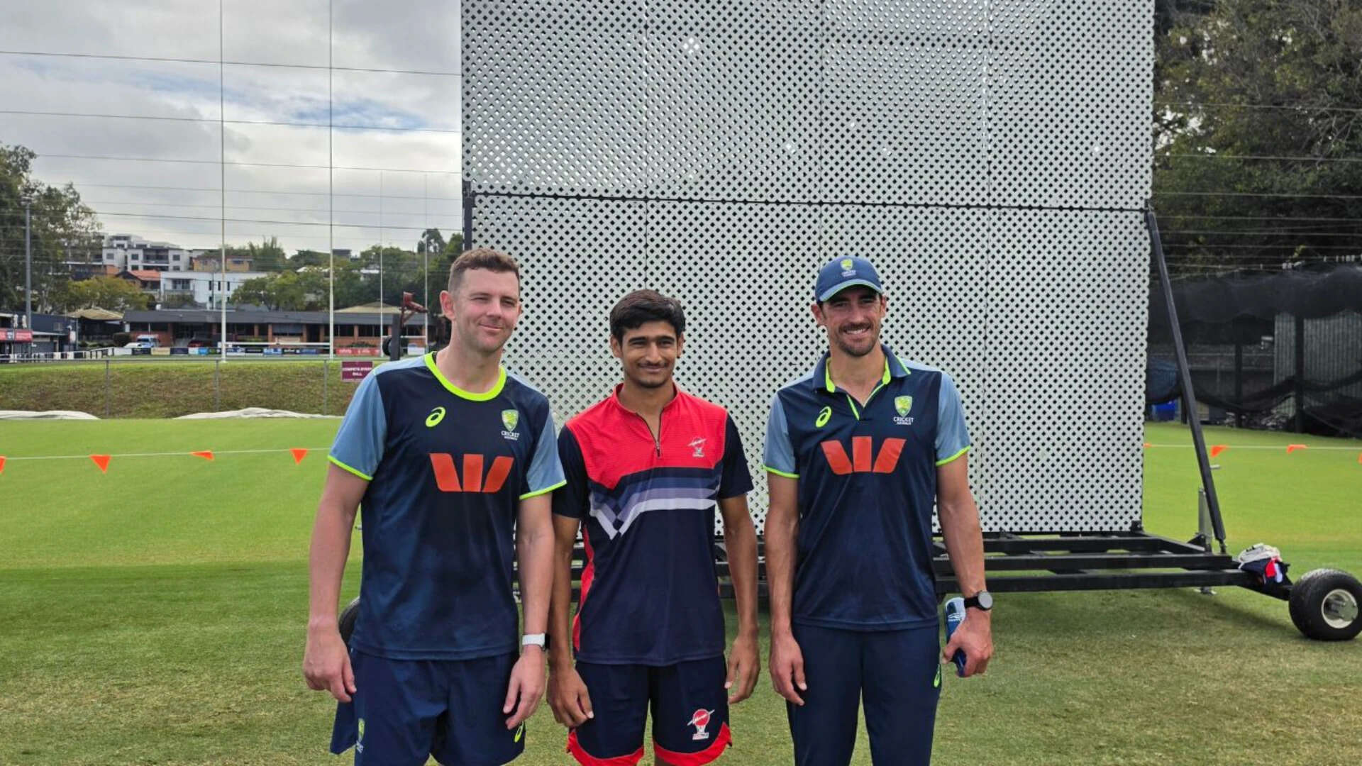Abhishek Moond, Josh Hazlewood, Mitchell Starc