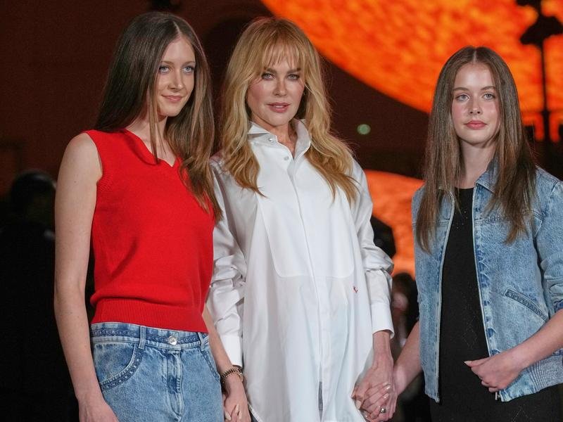 Nicole is currently on holiday in Italy with their daughters, Sunday, 18, and 15-year-old Faith, after she and Keith finalised their divorce in January this year.