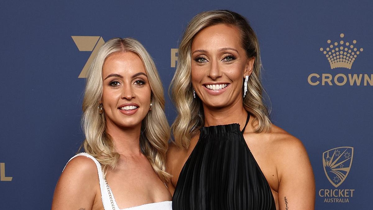 Sydney Sixers back in captain Ash Gardner after allegations of affair with teammate