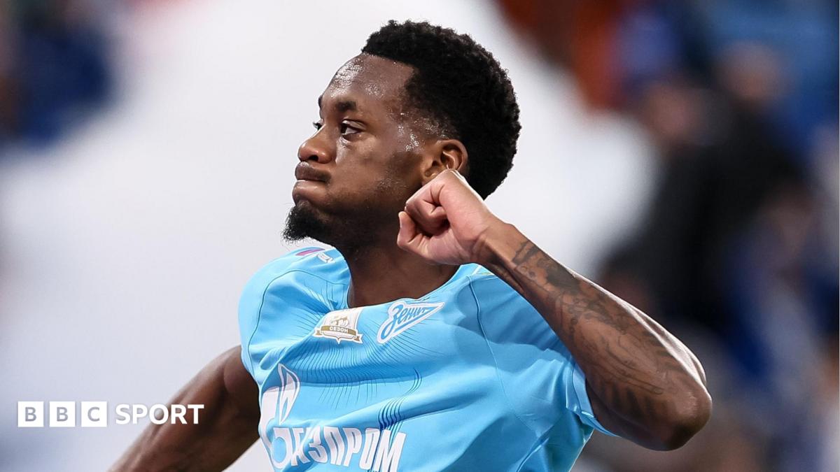Jhon Duran playing for Zenit St Petersburg