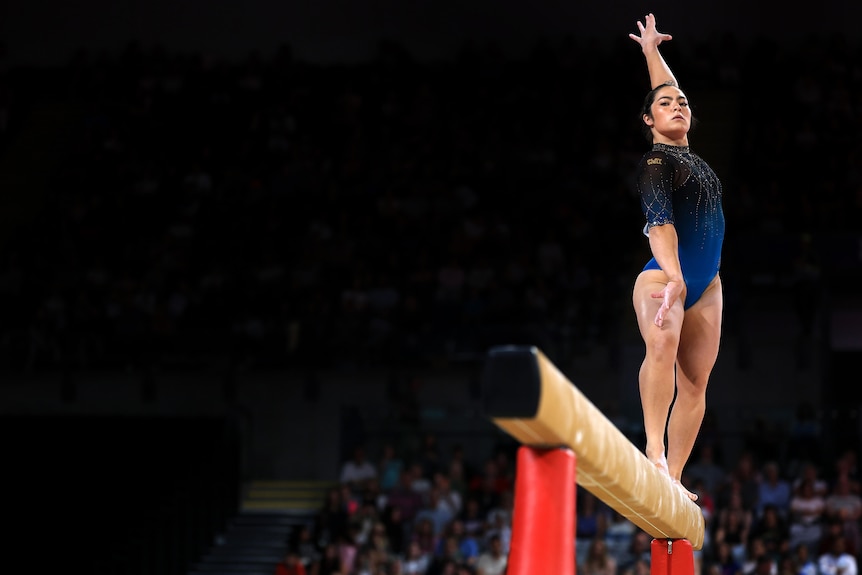 Georgia Godwin on the balance beam