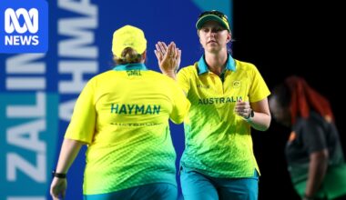 Glasgow Commonwealth Games starts with bowls win for Australia's Kelsey Cottrell and Dawn Hayman