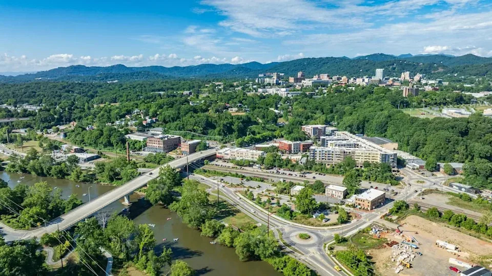 3. Asheville, North Carolina (Image Credits: Unsplash)