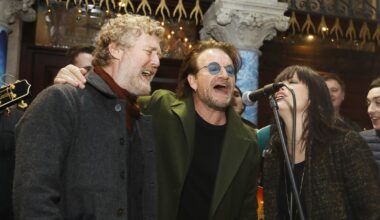Bono Pays Tribute to Glen Hansard, Calling Him 'An Angelic Presence'