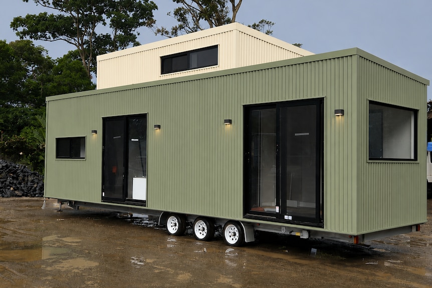Image of a modular home on wheels.