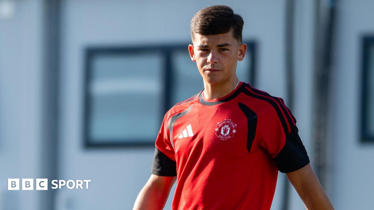 Manchester United forward Shea Lacey in training kit