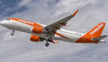 EasyJet: Man claims passengers were given ‘no food or water’, told to sleep outside amid 24hr airport debacle