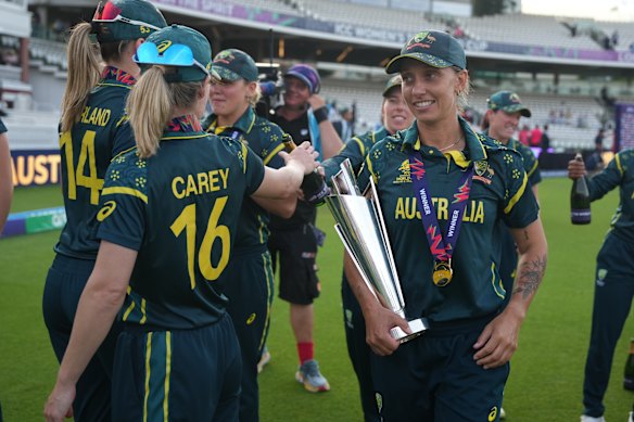 Ash Gardner with the trophy at Lord’s.