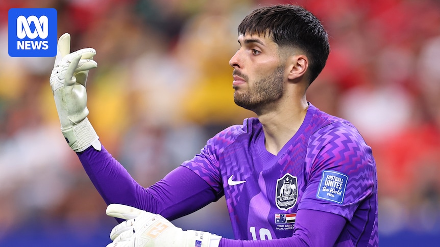 World Cup: Why did Socceroos coach Tony Popovic take off goalkeeper Pat Beach for Mat Ryan?