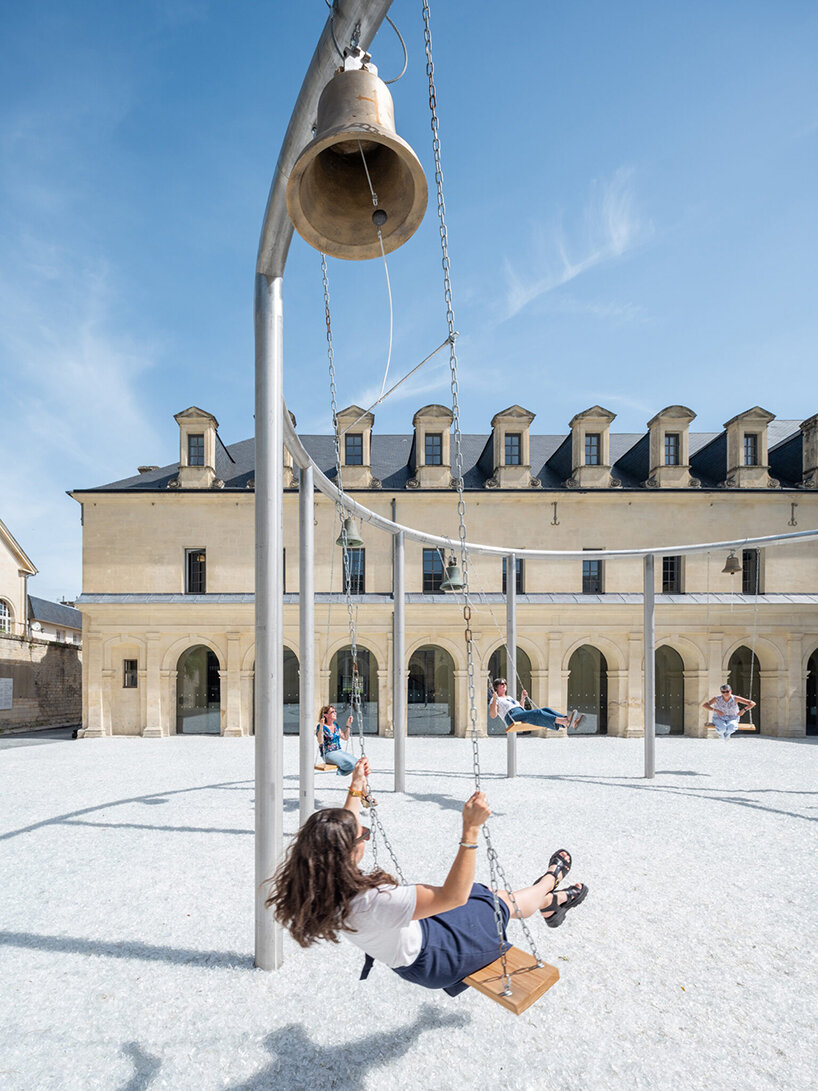 céleste boursier-mougenot composes music through a ring of swings and bells - 4